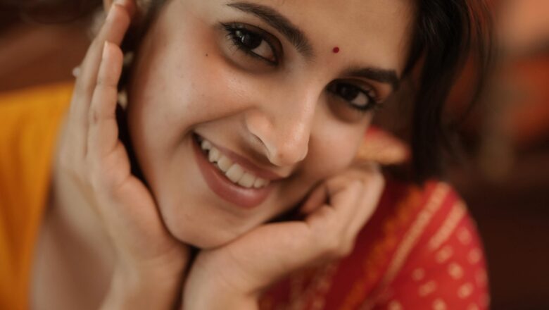 A Promising New Face in Tamil Cinema: Meenakshi Dinesh Makes Her Mark with Love Marriage